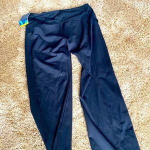 Brooks Threshold Pant
